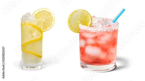 Fotografia Two refreshing cocktails with lemon slices and ice red drink white background pa
