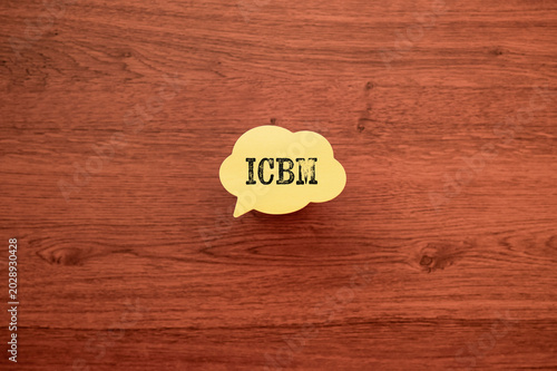 Foto Eye-catching image of ICBM text on speech bubble