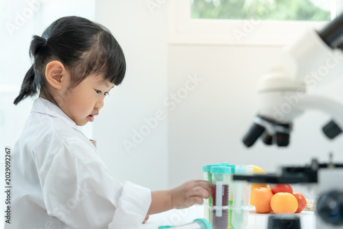 фотографія Children Scientist education scientific in laboratory