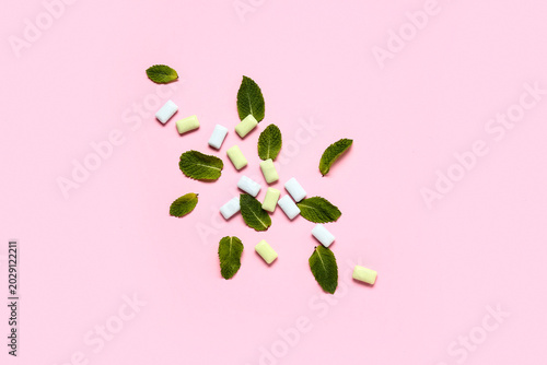 Fresh chewing gums with min...