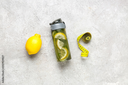Sports bottle of lemonade w...