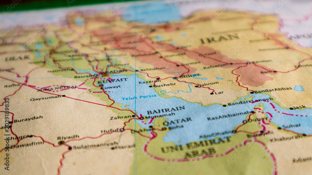 Fototapeta premium Map of the Persian Gulf, an extension of the Gulf of Oman between the Arabian Peninsula and Iran.