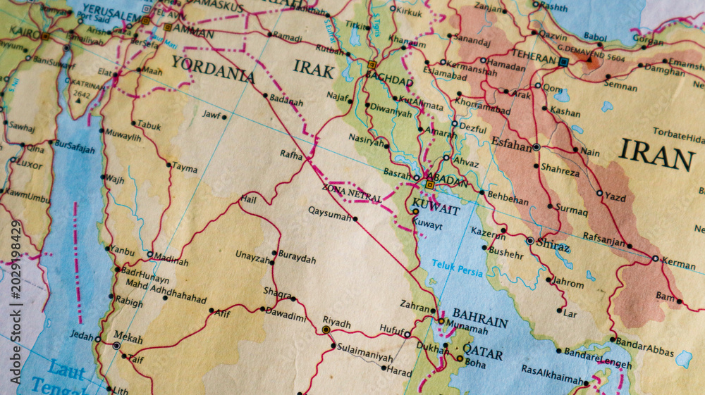 Fototapeta premium Map of Kuwait, bordered by Saudi Arabia to the south and Iraq to the north.
