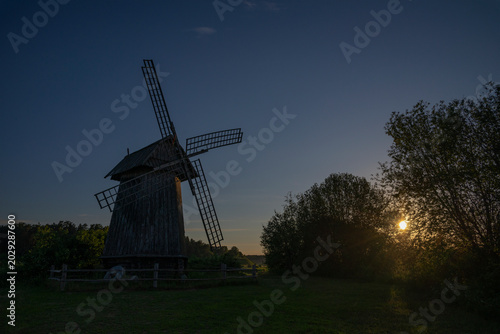 Schilderij op canvas The old mill in the sunset