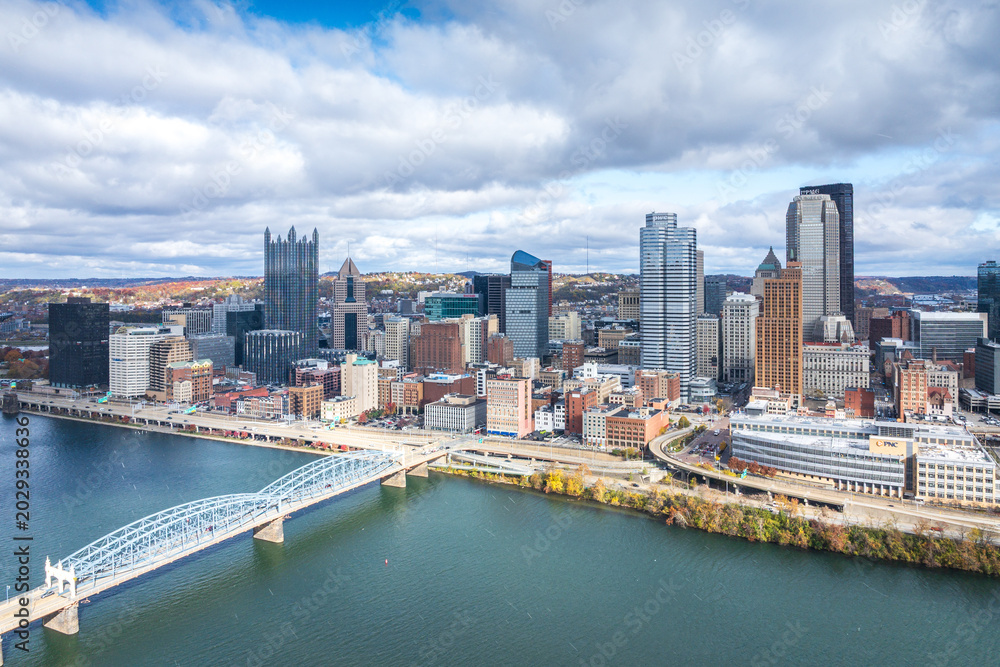 Obraz premium cityscape of Pittsburgh,Pennsylvania skyline,USA