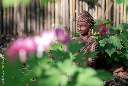 Canvas Print Buddha statue in the garden