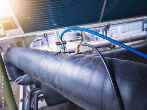 Cuadro en lienzo Check valve position for checking pressure and filling the chiller compressor re