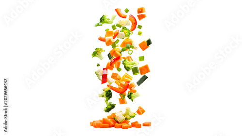 Φωτογραφία Falling chopped mixed raw vegetables diced carrots and broccoli isolated on tran