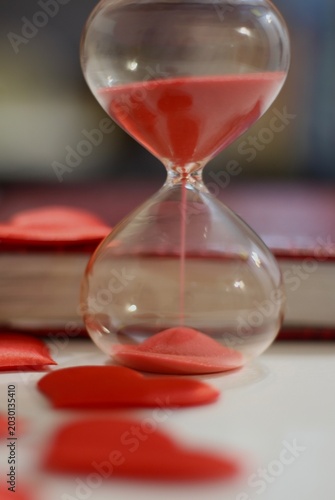 Canvas Print Hourglass diary red hearts concept time for love passion romance photos