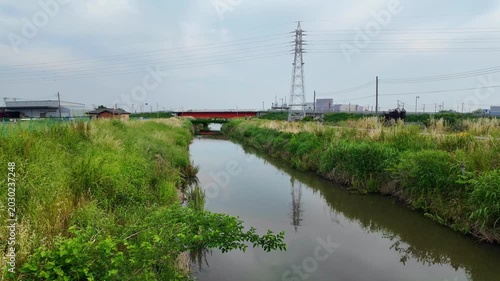 町の中を通る河。田舎の風景(倉松川)01