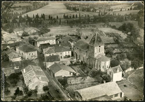 ETAGNAC.CHARENTE.FRANCE.L'ÉGLISE.1957.