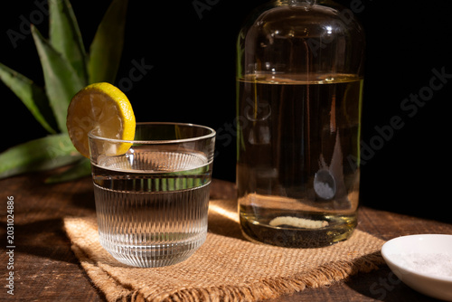 MEZCAL Y TEQUILA BEBIDAS Y COCTELES