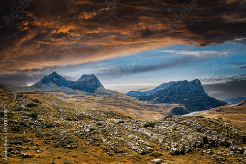 фотографія Sedlo Pass on Mount Durmitor in Montenegro with a mountain peak shaped like a ho
