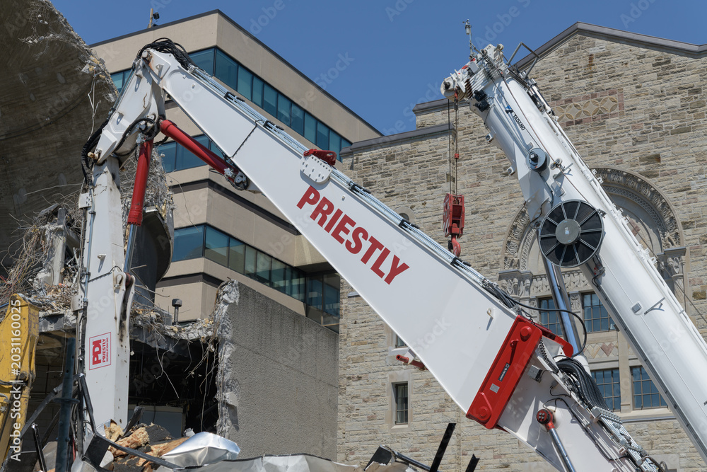 Naklejka premium McLaughlin Planetarium dome actively being smashed to rubble by Priestly heavy machinery, located at 90 Queen's Park, Toronto
