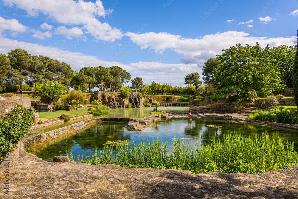 Fototapeta premium Le Jardin de Saint Adrien à Servian dans l'Hérault en France