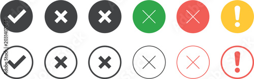 Foto Green red yellow black and white checkmark cross and exclamation on colored back