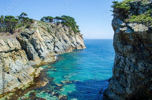 rock and sea