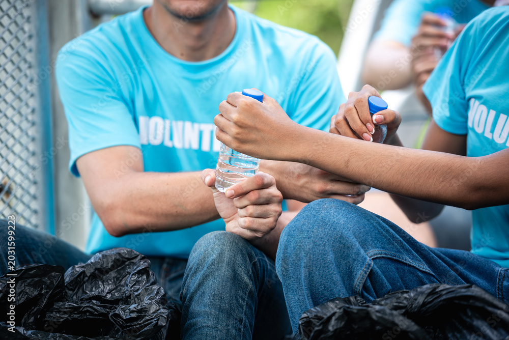 Obraz premium Volunteer Unity And Teamwork Concept During World Environment Day Environmental Campaign Supporting Community Sustainability Awareness