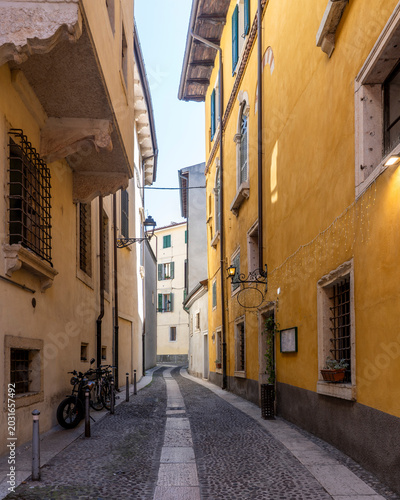 Canvas Print Colorful street view in Verona City of Italy