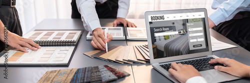 Foto Online hotel accommodation booking website provide brisk reservation system