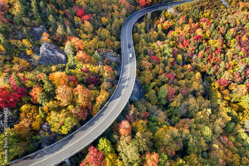 Tableau sur toile Autumn colors on the Blue Ridge Parkway at Grandfather Mountain and the Linn Cov
