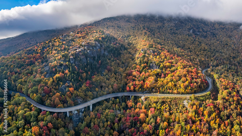 Photos Autumn colors on the Blue Ridge Parkway at Grandfather Mountain and the Linn Cov