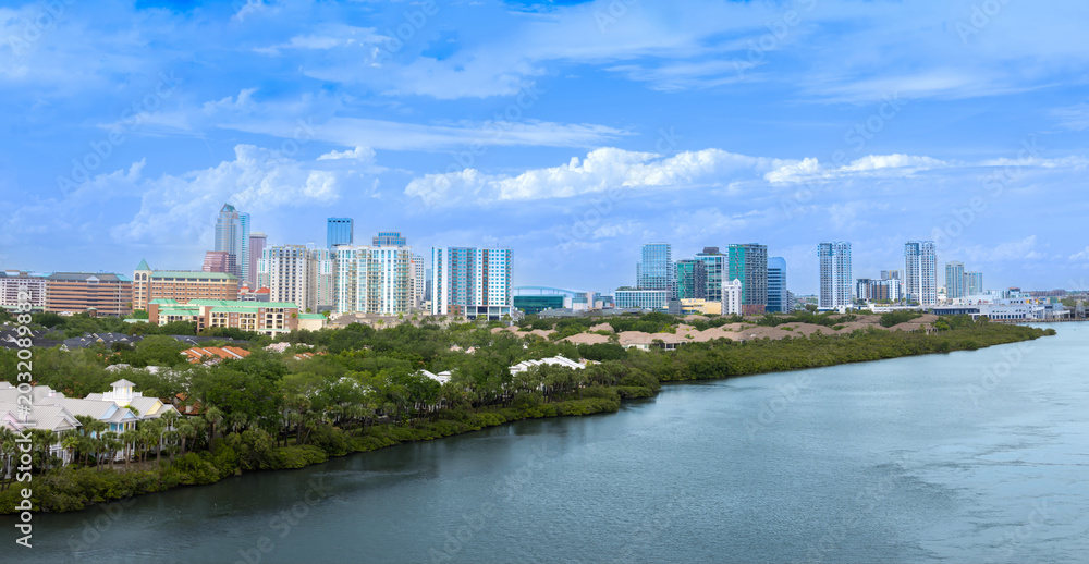 Obraz premium High angle view of downtown Tampa skyline skyscrapers and residential housing developments along the Garrison Channel waterfront in Florida United States