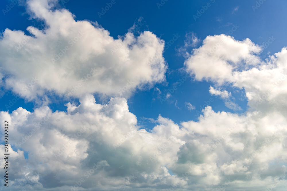 Fototapeta premium Cloudscape sky background. Cloud in the sky. Background with cloud. Gloomy sky with overcast clouds. Overcast view. Skyscape and cloudscape. Sky with clouds. Cloudy skyscape background