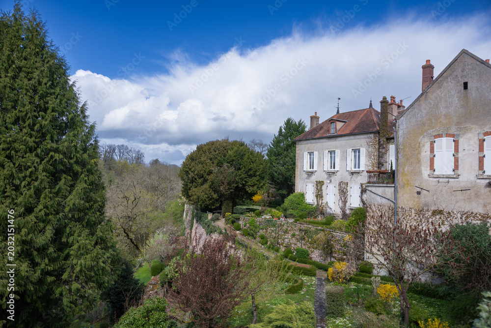 Obraz premium Semur-en-Auxois is a French town and commune, in the Burgundy region, Côte-d'Or department, in the Montbard district and Semur-en-Auxois canton.