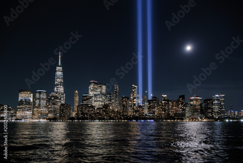 Canvas Print Night view of the skyline of the World Trade Center in Manhattan, New York City