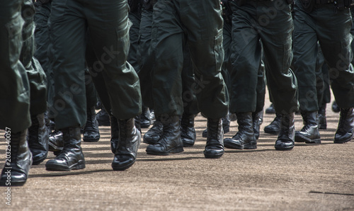 Foto Outdoor field training in drill and tactical procedures for police cadets