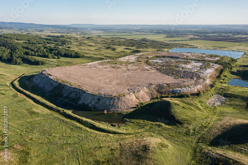 Fotografie Southern Urals, phosphogypsum dumps and settling basins of the Meleuz mineral fertilizers plant