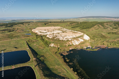 Foto Southern Urals, phosphogypsum dumps and settling basins of the Meleuz mineral fertilizers plant