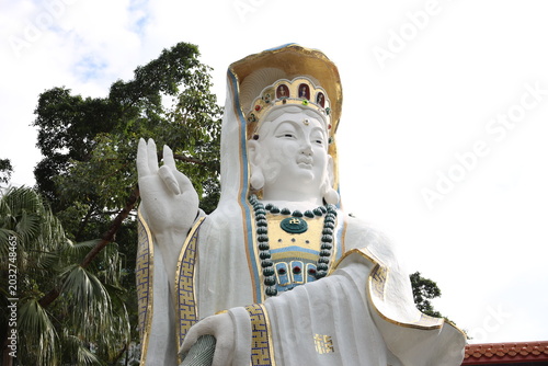 statue of buddha