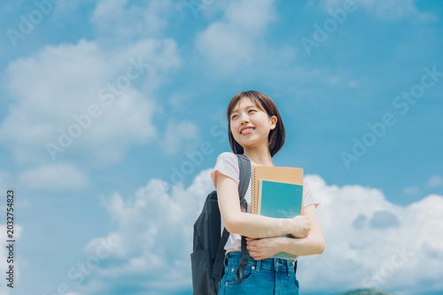 Fotografija 青空と大学生