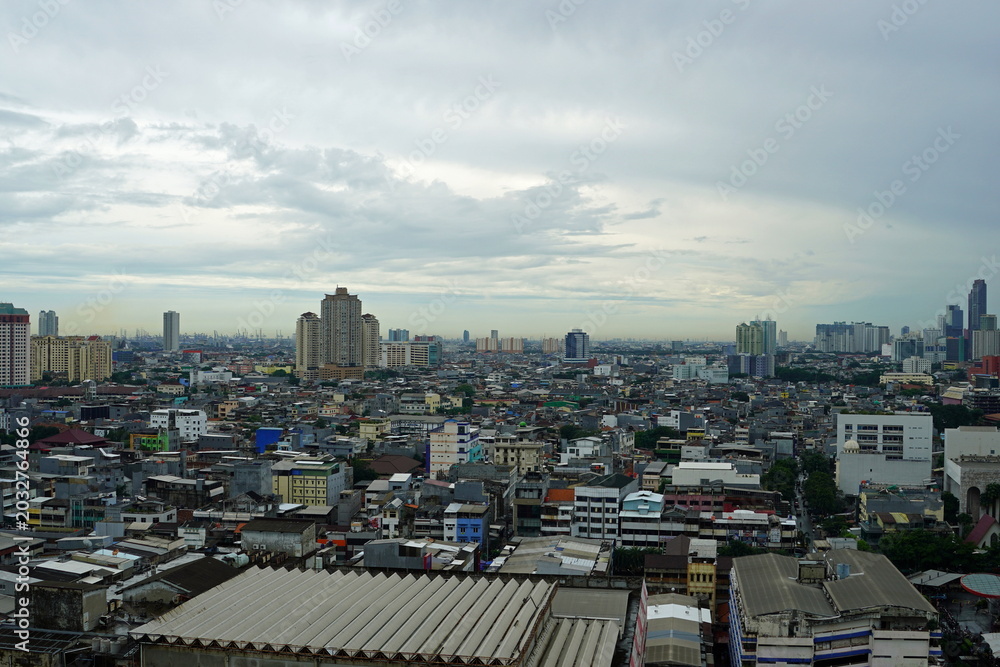 Obraz premium Aerial view of dense jakarta cityscape