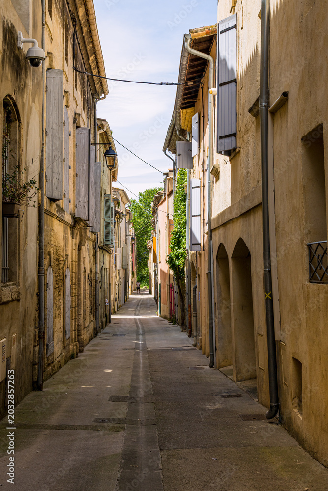 Fototapeta premium Le village de Montfrin dans le Gard en France
