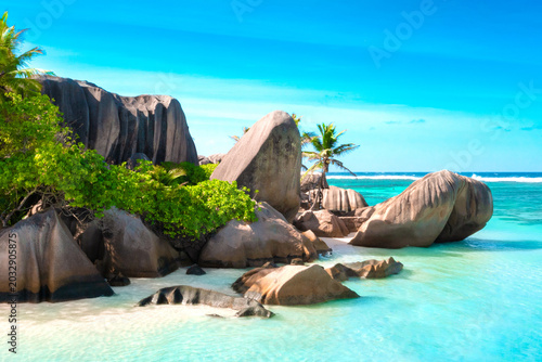 Φωτογραφία Paradise beach on the island of La Digue in the Seychelles