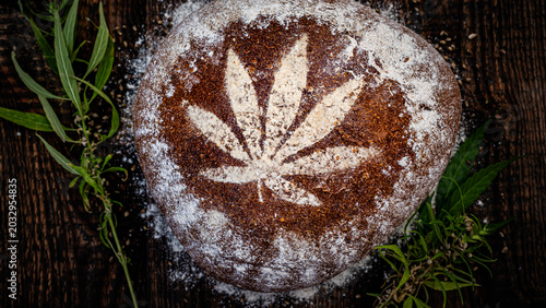 Fényképezés Design on bread shows a leaf pattern