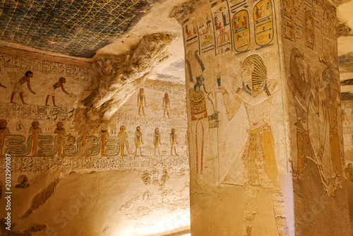 Fotografi Luxor, Egypt - 28 Jan 2026: Interior of the tomb of Merenptah in the Valley of t