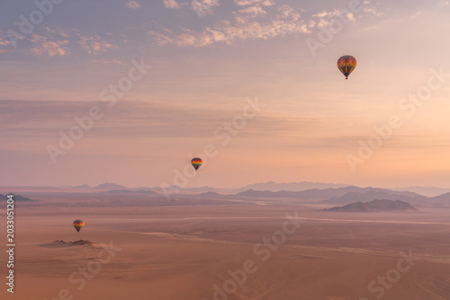 Fotografie Heißluftballons im Sossusvlei in Namibia