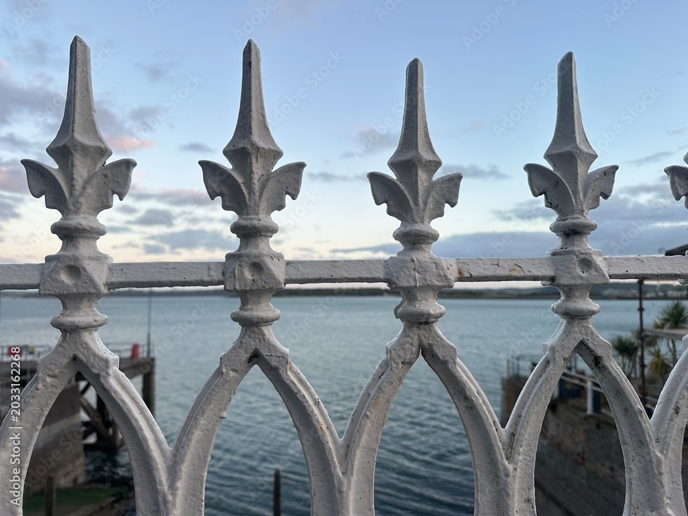 Obraz premium Railing off Ireland coast