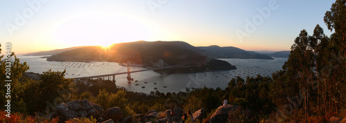 Atardecer en la ría de Vigo, Pontevedra, Galicia, España