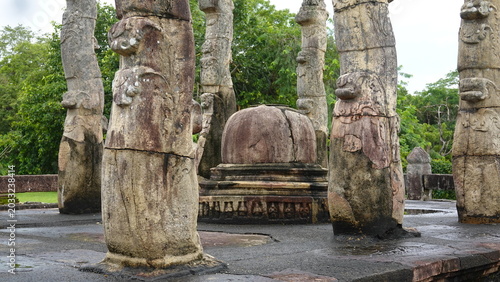 Tableau sur toile Nissankalata Mandapa, Cuadrángulo sagrado (Dalada Maluva) s