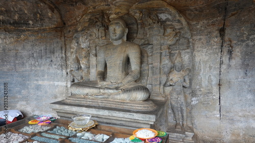 Cuadro en lienzo Templo de Gal Vihara.s.XII, Polonnaruwa, Sri Lanka