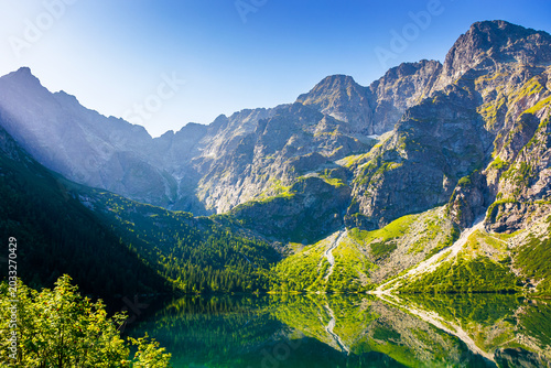 Fotografía landscape with lake in mountains