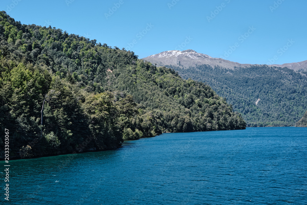 Obraz premium lake in the mountains