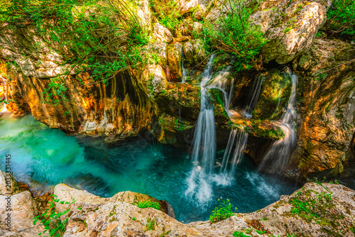 Foto Velika Korita or Great canyon of Soca river near Bovec in Slovenia
