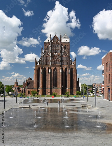 Prenzlau, St. Marienkirche, Giebel und Kirchenschiff