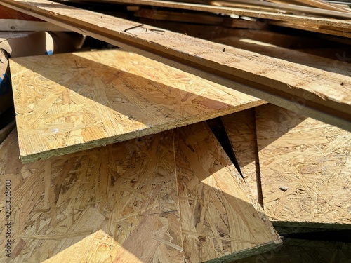 Foto Construction waste generated during major repairs, reconstruction or demolition of buildings